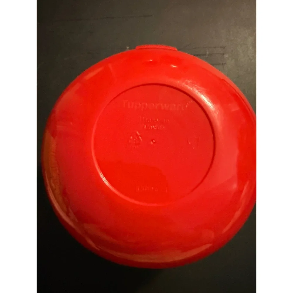 Tupperware Tomato Red Plastic Food Container Storage Lid‎ Kitchen Gadget